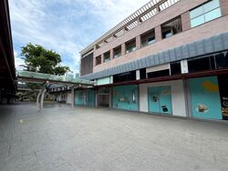 Esplanade - Theatres On The Bay (D1), Retail #583855811